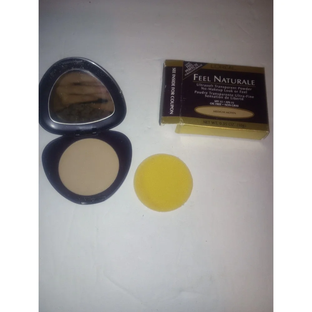 L'Oreal‎ Feel Naturale Medium Transparent Powder SPF NIB .35 Oz